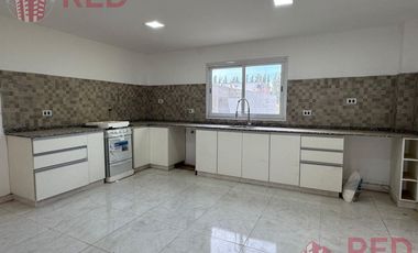 Vende Dúplex en Barrio Los Cerezos II, Plottier
