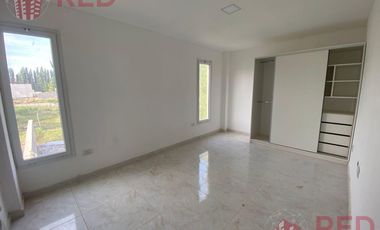 Vende Dúplex en Barrio Los Cerezos II, Plottier