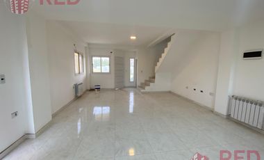 Vende Dúplex en Barrio Los Cerezos II, Plottier