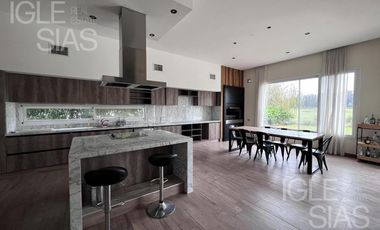 Casa en venta en El Golf, Nordelta