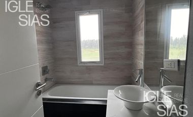 Casa en venta en El Golf, Nordelta