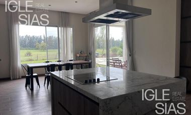 Casa en venta en El Golf, Nordelta