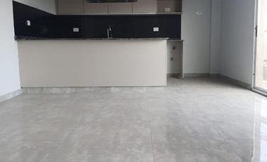 DEPARTAMENTOS EN SEMI PISOS 3 AMB. AL FRENTE CON COCHERA