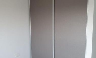 DEPARTAMENTOS EN SEMI PISOS 3 AMB. AL FRENTE CON COCHERA