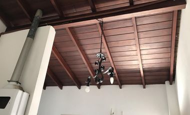 PH  (medio) 2 amb sin expensas mts plaza martinez