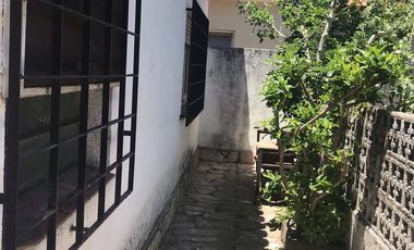 PH  (medio) 2 amb sin expensas mts plaza martinez