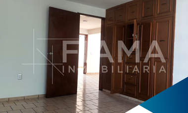 CASA RENTA USO EXCLUSIVO COMERCIAL, COL. CENTRO, TEPIC, NAY. (F)
