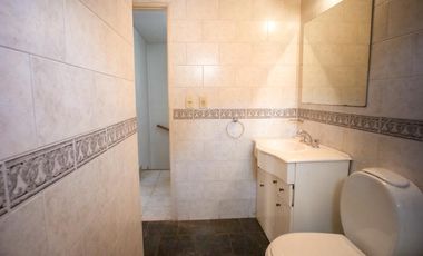 EXCELENTE DUPLEX CON COCHERA EN BANFIELD ESTE