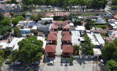 EXCELENTE DUPLEX CON COCHERA EN BANFIELD ESTE