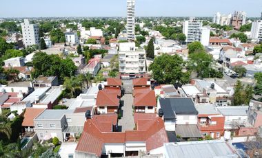 EXCELENTE DUPLEX CON COCHERA EN BANFIELD ESTE