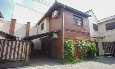 EXCELENTE DUPLEX CON COCHERA EN BANFIELD ESTE