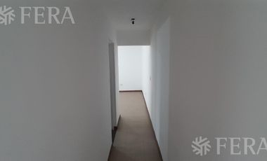 Alquiler PH 3 ambientes con patio en Wilde