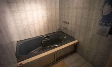 Excelente Chalet 3 dormitorios, Gge, quincho y piscina. Gran lote de 10 x 73.70.- Banfield Este