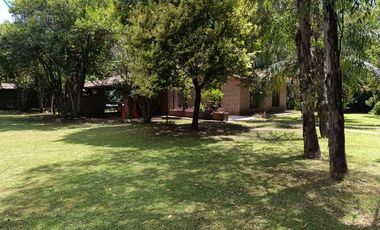 Casa quinta en Villa La Ribera (Andino) para disfrutar todo el año  SOLO VENTA