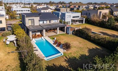 Venta Casa 4 Ambientes Pileta Barrio Las Liebres Pilar