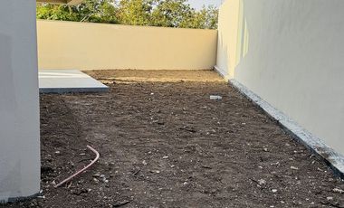 CASA EN RENTA ZONA VALLE PONIENTE.