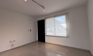 Casa en alquiler de 3 dormitorios en Rossën, Valle Escondido