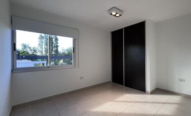 Casa en alquiler de 3 dormitorios en Rossën, Valle Escondido