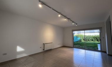 Casa en alquiler de 3 dormitorios en Rossën, Valle Escondido