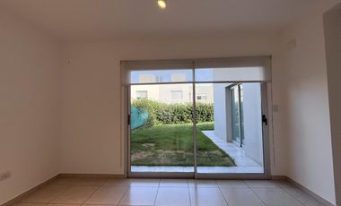 Casa en alquiler de 3 dormitorios en Rossën, Valle Escondido