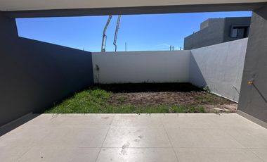 Alquiler de Duplex  3 dormitorios en Pampas de Manantiales, zona sur