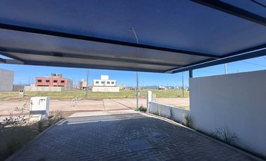 Alquiler de Duplex  3 dormitorios en Pampas de Manantiales, zona sur