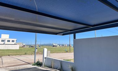 Alquiler de Duplex  3 dormitorios en Pampas de Manantiales, zona sur