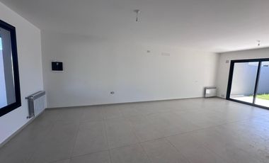 Alquiler de Duplex  3 dormitorios en Pampas de Manantiales, zona sur