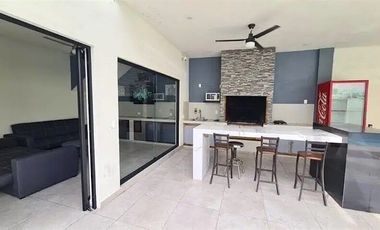Quinta en Venta en Portal de Zuazua Con Alberca y Palapa