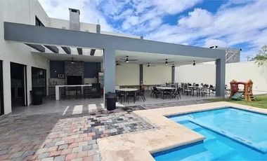 Quinta en Venta en Portal de Zuazua Con Alberca y Palapa