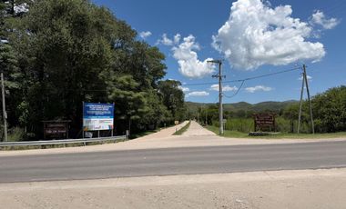 Lotes comerciales frente a ruta, a 1000 metros del río