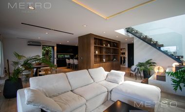 Casa en alquiler temporario de 6 ambientes.