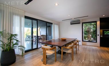 Casa en alquiler temporario de 6 ambientes.