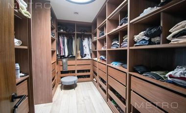 Casa en alquiler temporario de 6 ambientes.