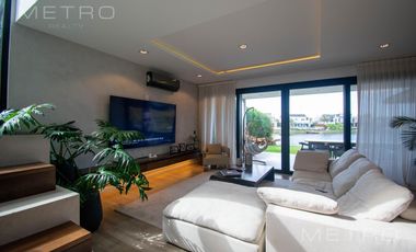 Casa en alquiler temporario de 6 ambientes.