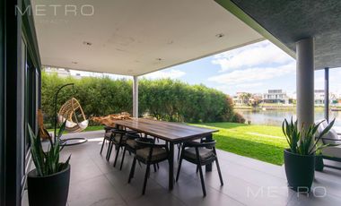 Casa en alquiler temporario de 6 ambientes.