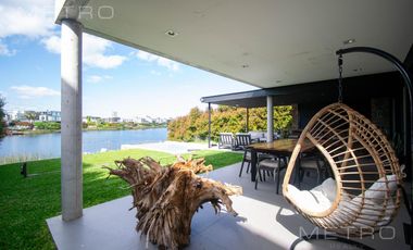Casa en alquiler temporario de 6 ambientes.