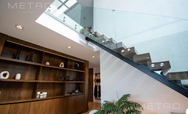 Casa en alquiler temporario de 6 ambientes.