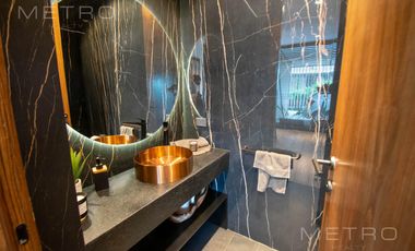 Casa en alquiler temporario de 6 ambientes.