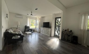 Venta casa puerto roldan tres dormitorios jardin pileta los medanos