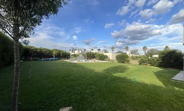 Venta casa puerto roldan tres dormitorios jardin pileta los medanos