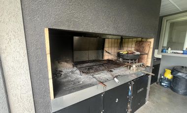 Venta casa puerto roldan tres dormitorios jardin pileta los medanos