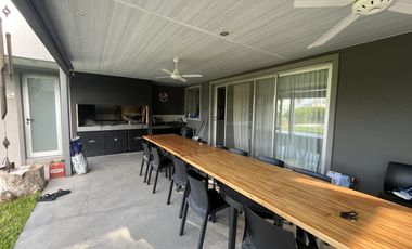 Venta casa puerto roldan tres dormitorios jardin pileta los medanos