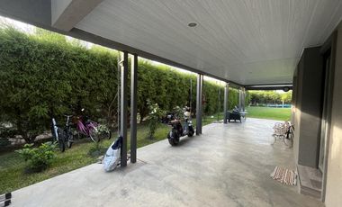 Venta casa puerto roldan tres dormitorios jardin pileta los medanos