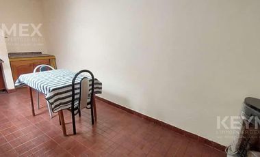 Casa con garage apto local o taller