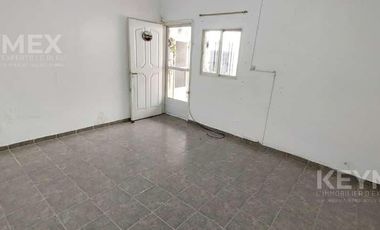 Casa con garage apto local o taller