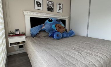 Venta casa 5 ambientes con cochera y piscina en Wilde