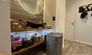 Venta casa 5 ambientes con cochera y piscina en Wilde