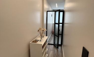 Venta casa 5 ambientes con cochera y piscina en Wilde