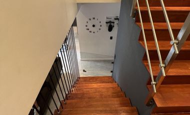 Venta casa 5 ambientes con cochera y piscina en Wilde